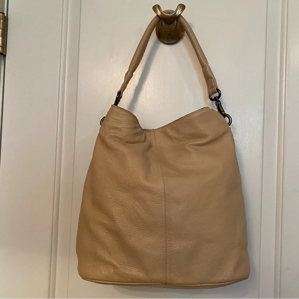 LIEBESKIND BAG HOBO TAN TEXTURED LEATHER TOP HANDLE SNAP CLOSE PEWTER HARDWARE
